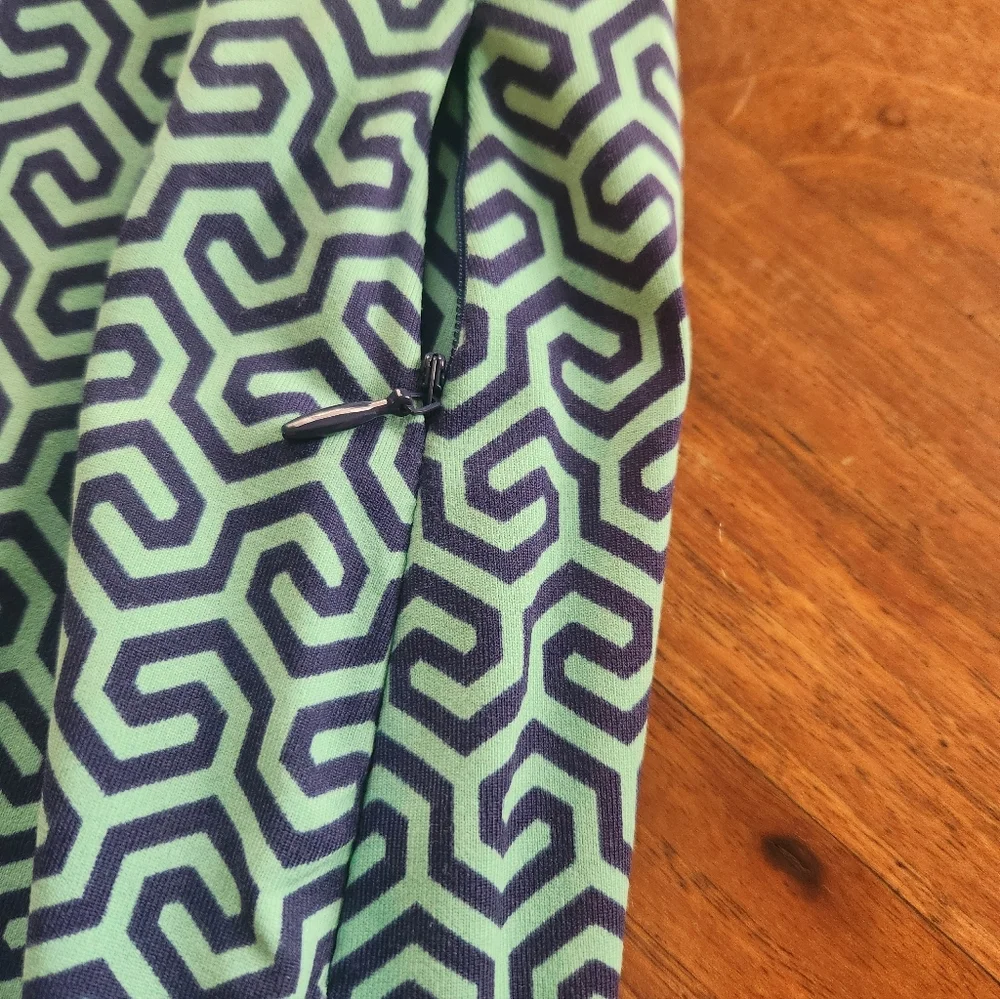 J McLaughlin Blue And Green Skort; Size Large - Picture 5 of 12